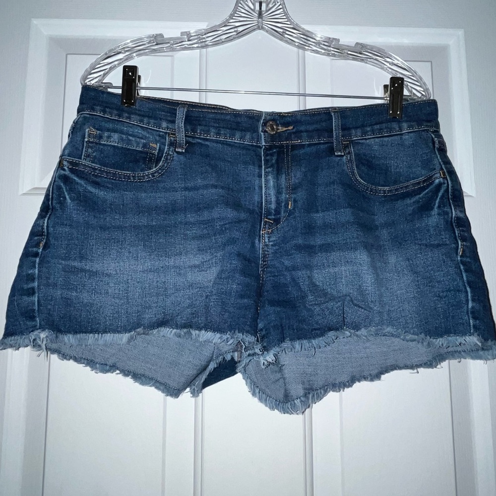 EUC Old Navy Semi-Fitted 3” Cutoff Jean Shorts - Blue - Size 6